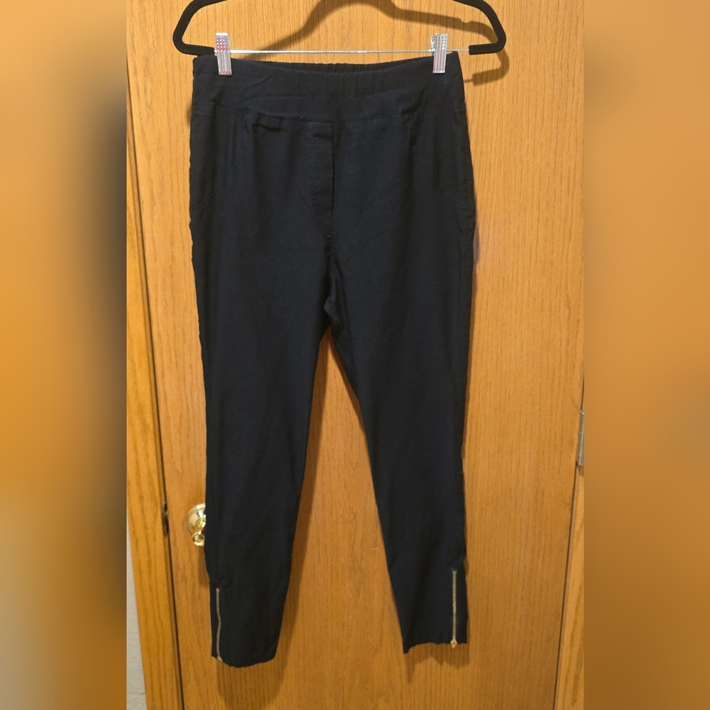 XL (16/18) Black Butt Lifting Pants Gold Zipper Accent On Leg Worn Once